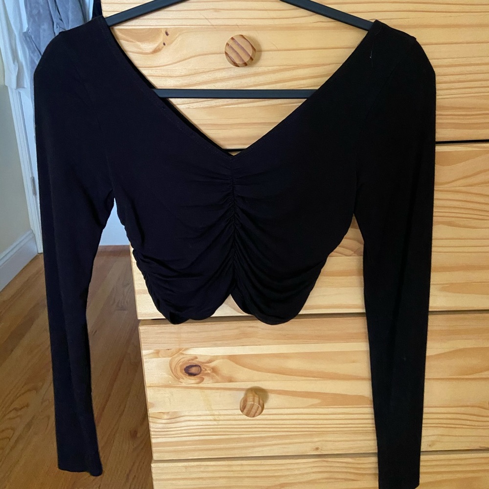 Long sleeve crop top